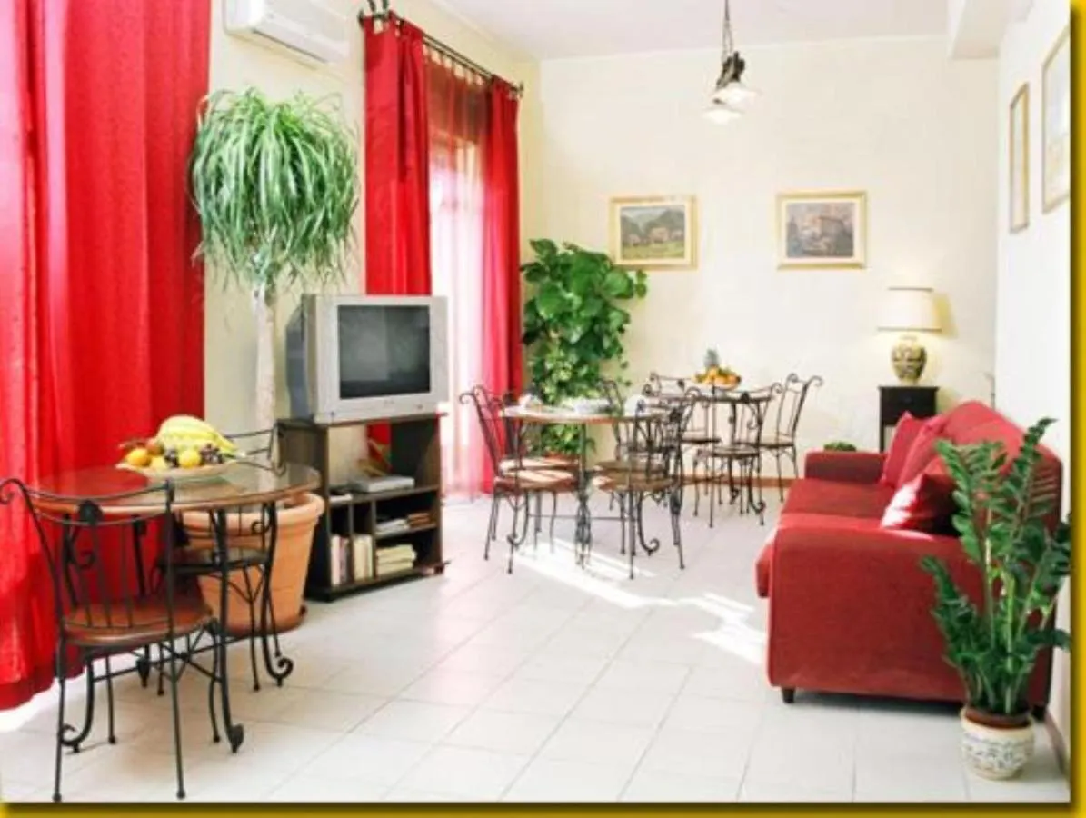 كاتانيا Sicilia Home B&B فندق مبيت وإفطار