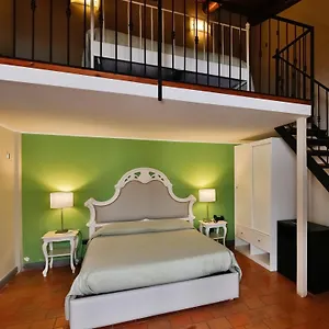 Hotel Art & Jazz, Katánie